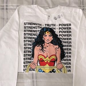 Wonder Woman cropped sweater